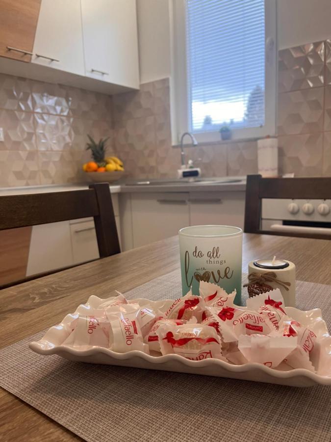 Vito Apartments Яйце Екстер'єр фото