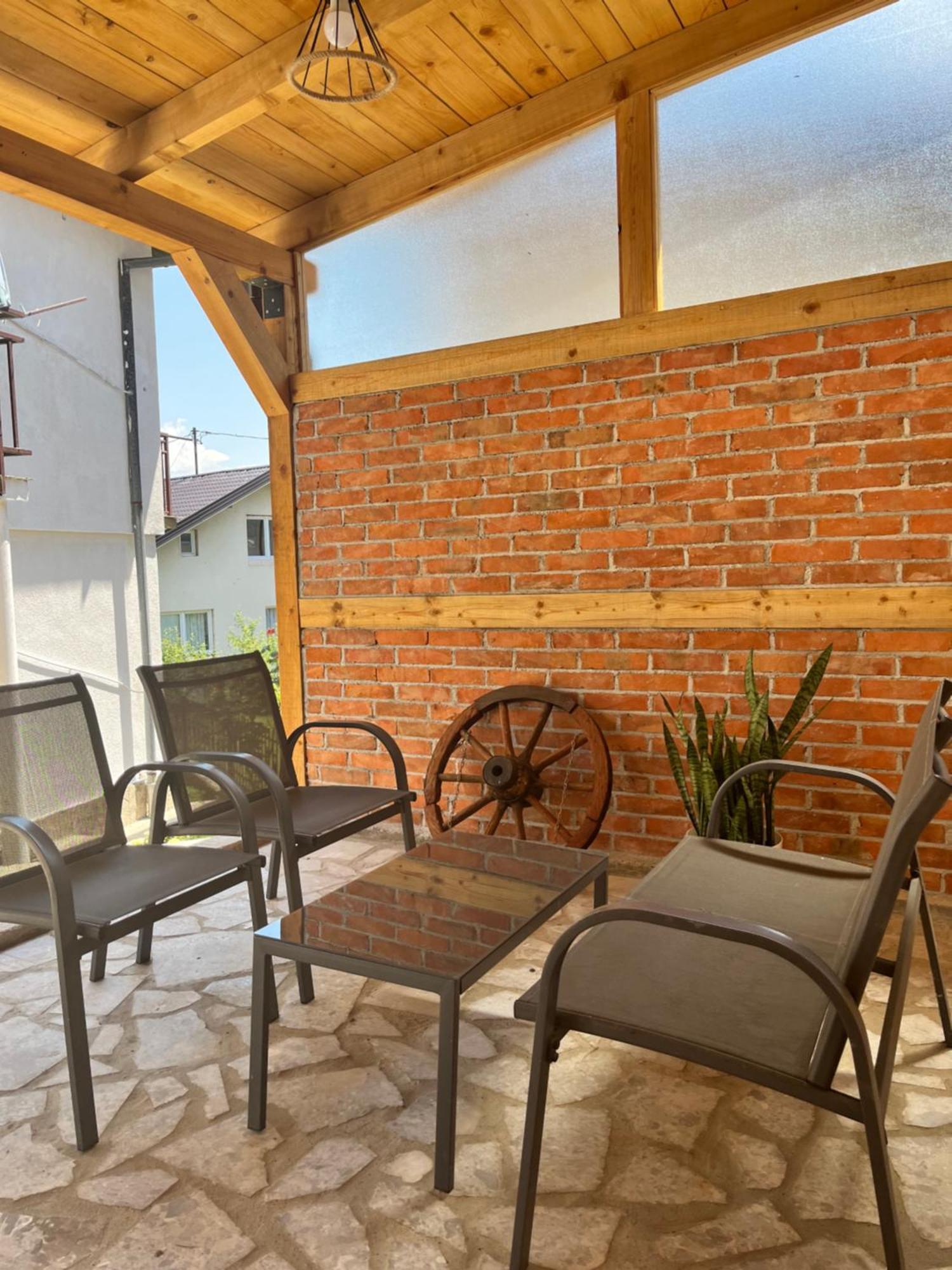 Vito Apartments Яйце Екстер'єр фото